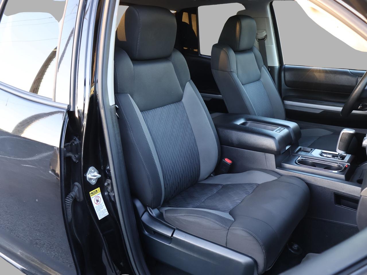 2017 Toyota Tundra V8 SR5-TRD PKG 4WD CERTIFIED *ACCIDENT FREE*TOYOTA MAINTAIN* CAMERA BLUETOOTH HEATED SEATS CRUISE ALLOYS Photo