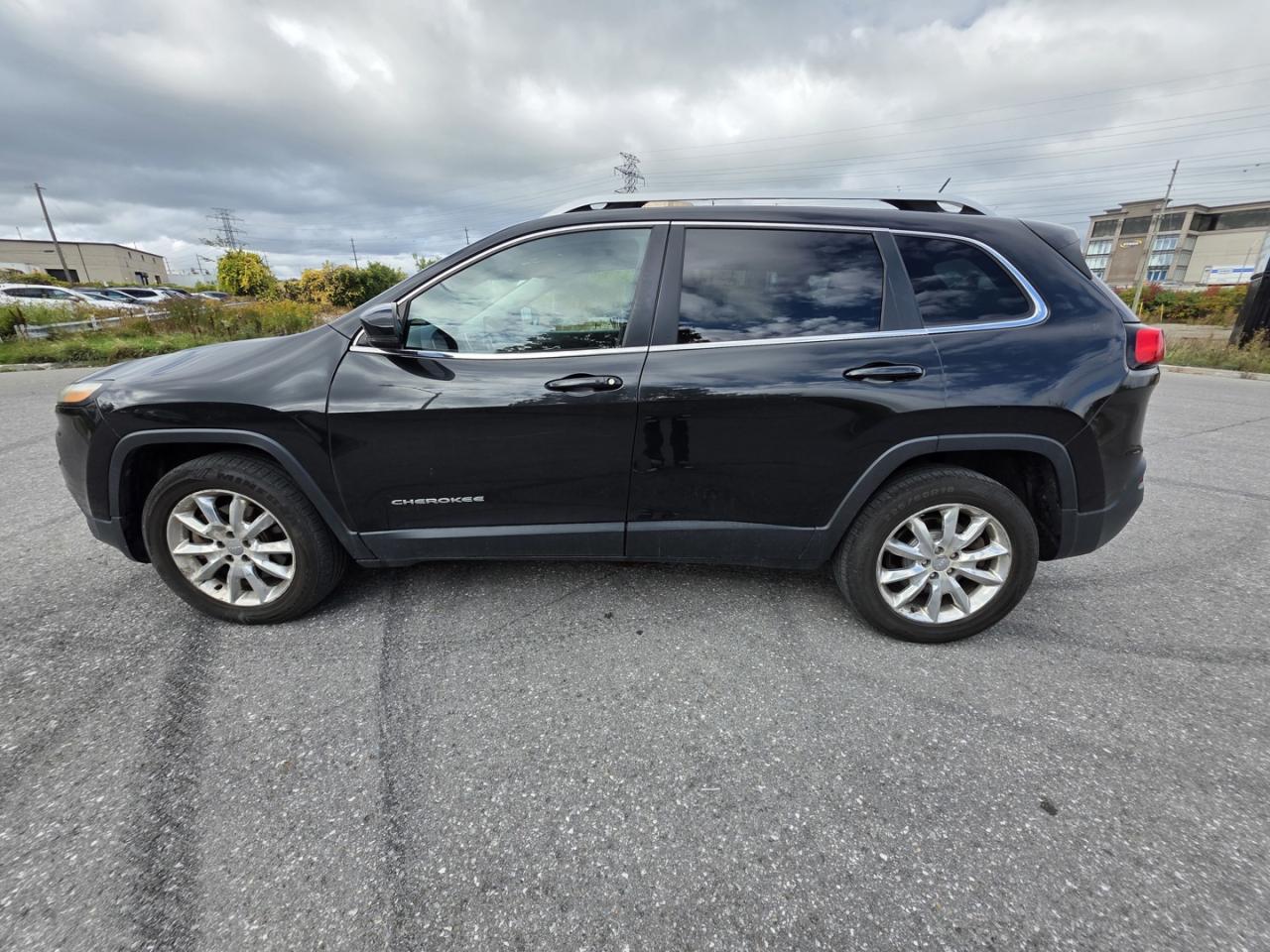 2015 Jeep Cherokee Limited 4WD - Photo #2