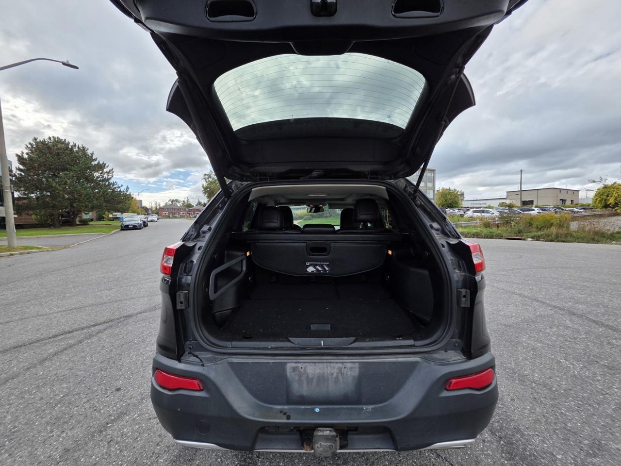 2015 Jeep Cherokee Limited 4WD - Photo #12