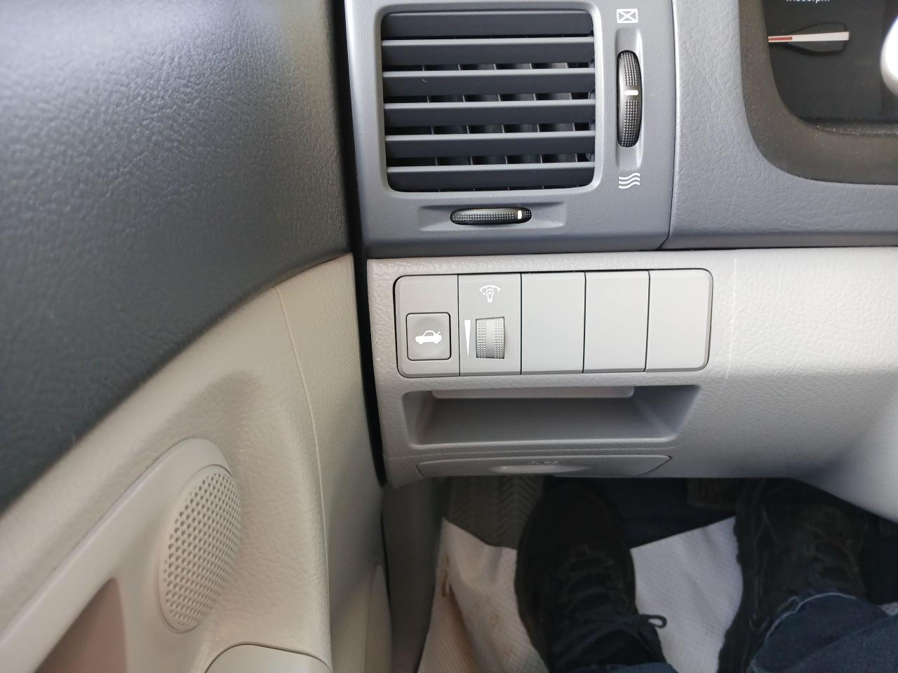 2008 Kia Spectra LX - Photo #16