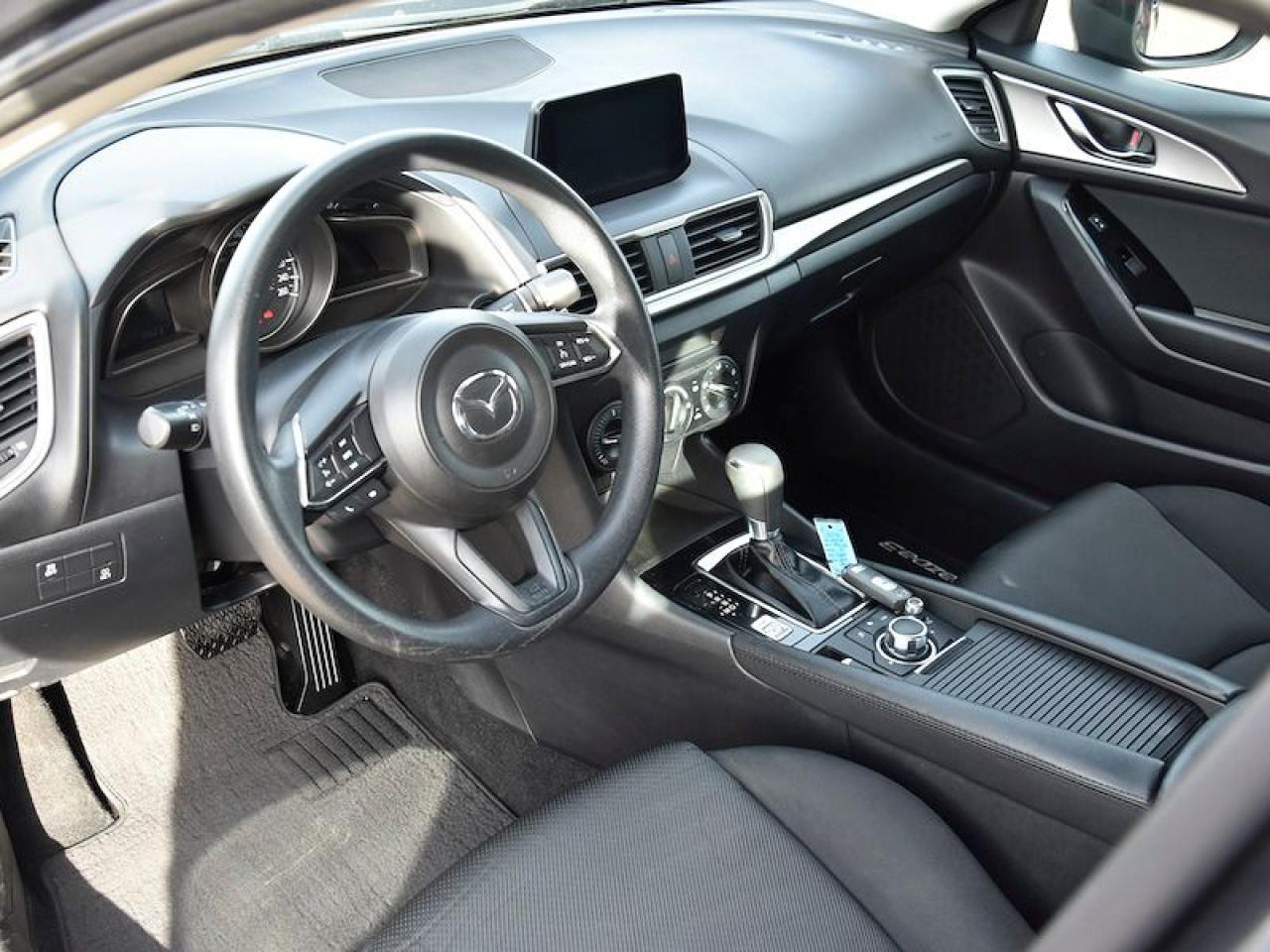 2018 Mazda MAZDA3 Sport - Photo #5