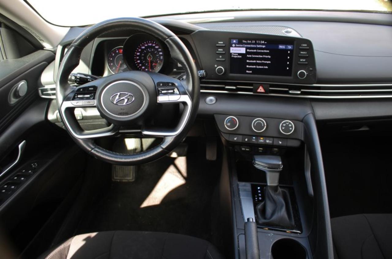 2023 Hyundai Elantra Preferred*Heated Seats*CarPlay*Rear Cam*2.0L-4cyl - Photo #19