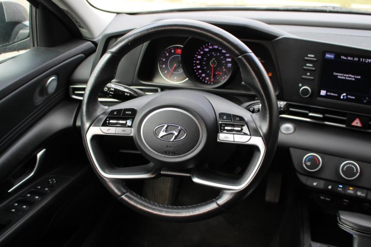 2023 Hyundai Elantra Preferred*Heated Seats*CarPlay*Rear Cam*2.0L-4cyl - Photo #16
