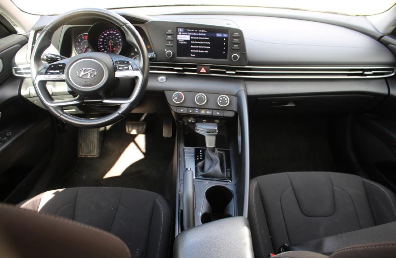 2023 Hyundai Elantra Preferred*Heated Seats*CarPlay*Rear Cam*2.0L-4cyl - Photo #10