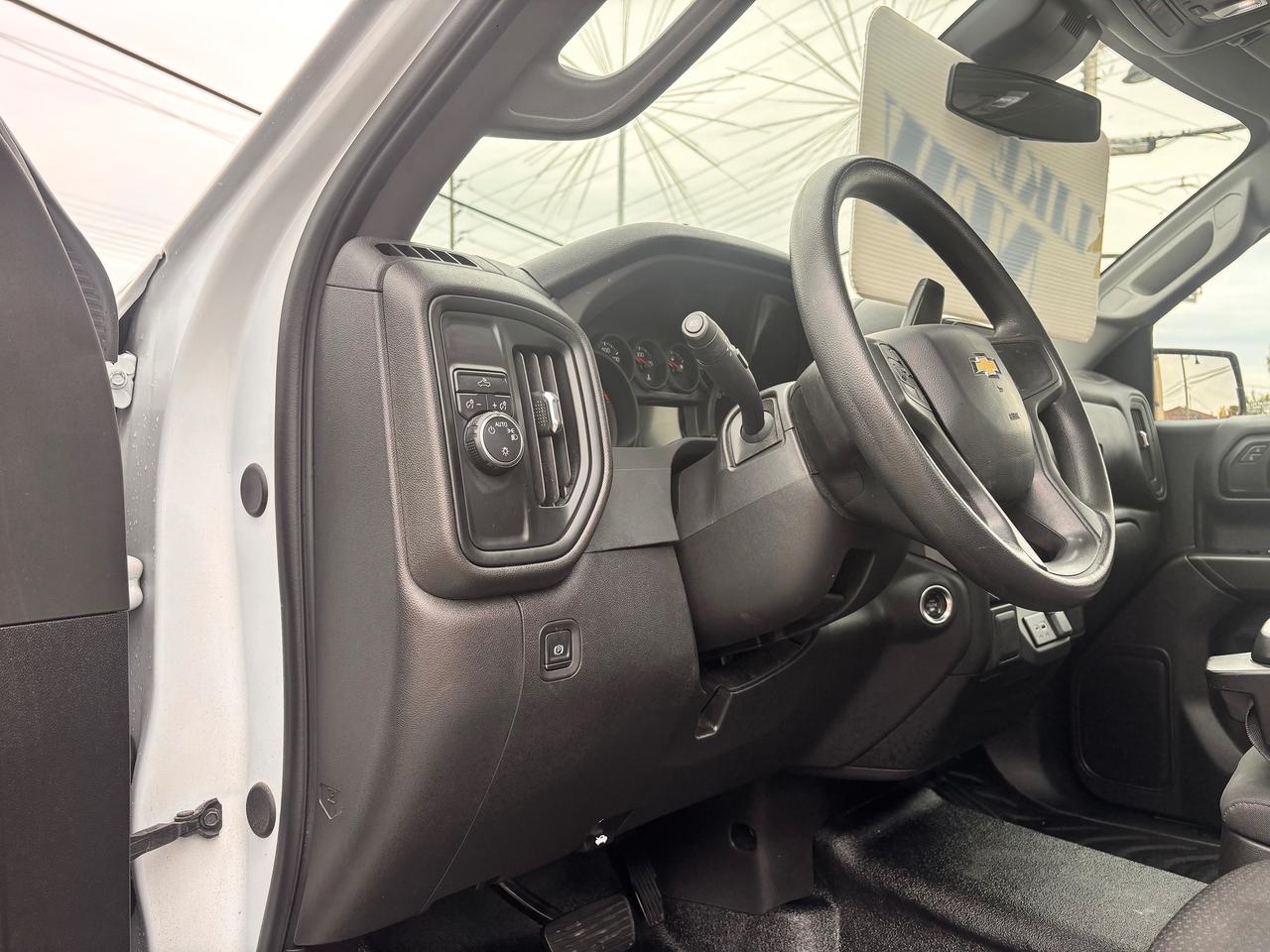 2024 Chevrolet Silverado 1500 FULLY FINANCEABLE! WARRANTY AVAB!, APPLY CARPLAY! Photo