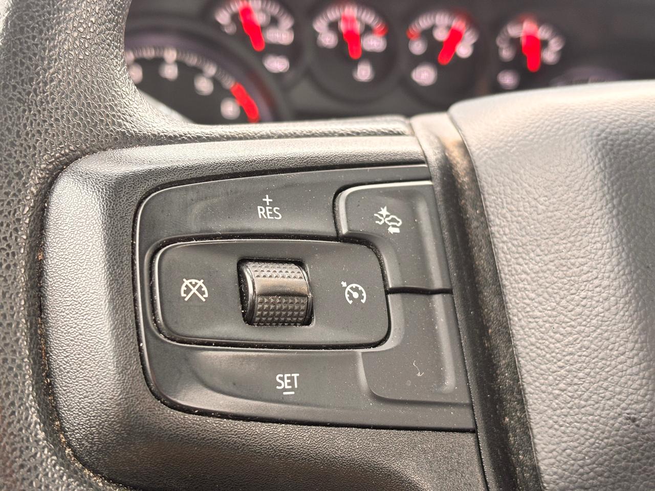 2024 Chevrolet Silverado 1500 FULLY FINANCEABLE! WARRANTY AVAB!, APPLY CARPLAY! Photo