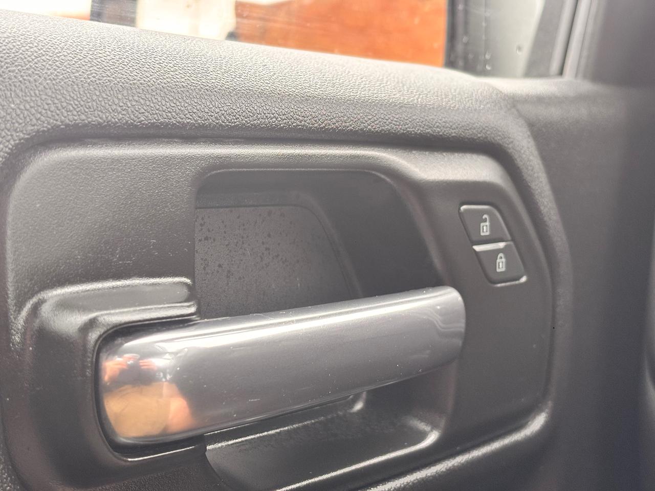 2024 Chevrolet Silverado 1500 FULLY FINANCEABLE! WARRANTY AVAB!, APPLY CARPLAY! Photo