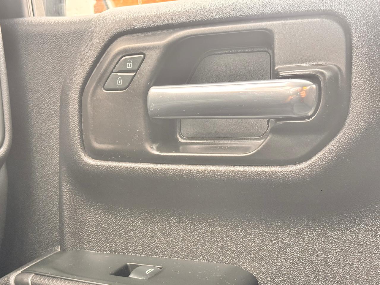 2024 Chevrolet Silverado 1500 FULLY FINANCEABLE! WARRANTY AVAB!, APPLY CARPLAY! Photo