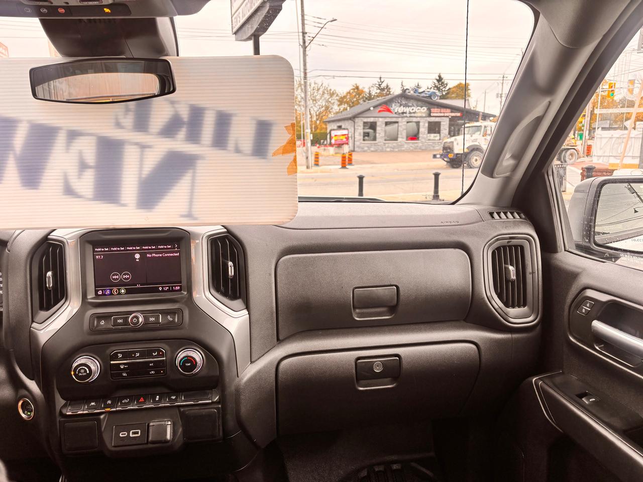 2024 Chevrolet Silverado 1500 FULLY FINANCEABLE! WARRANTY AVAB!, APPLY CARPLAY! Photo