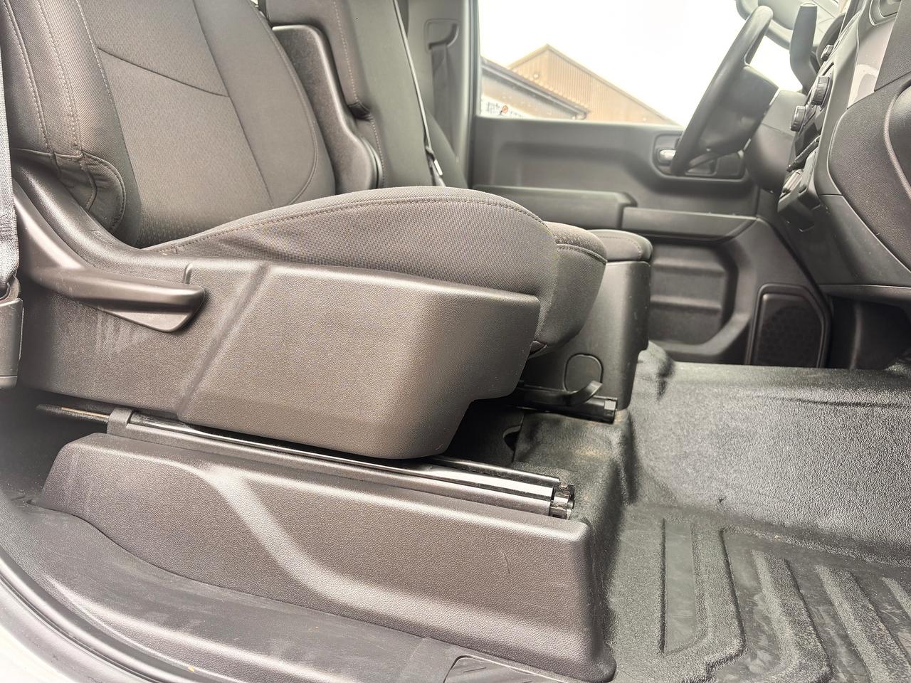 2024 Chevrolet Silverado 1500 FULLY FINANCEABLE! WARRANTY AVAB!, APPLY CARPLAY! Photo