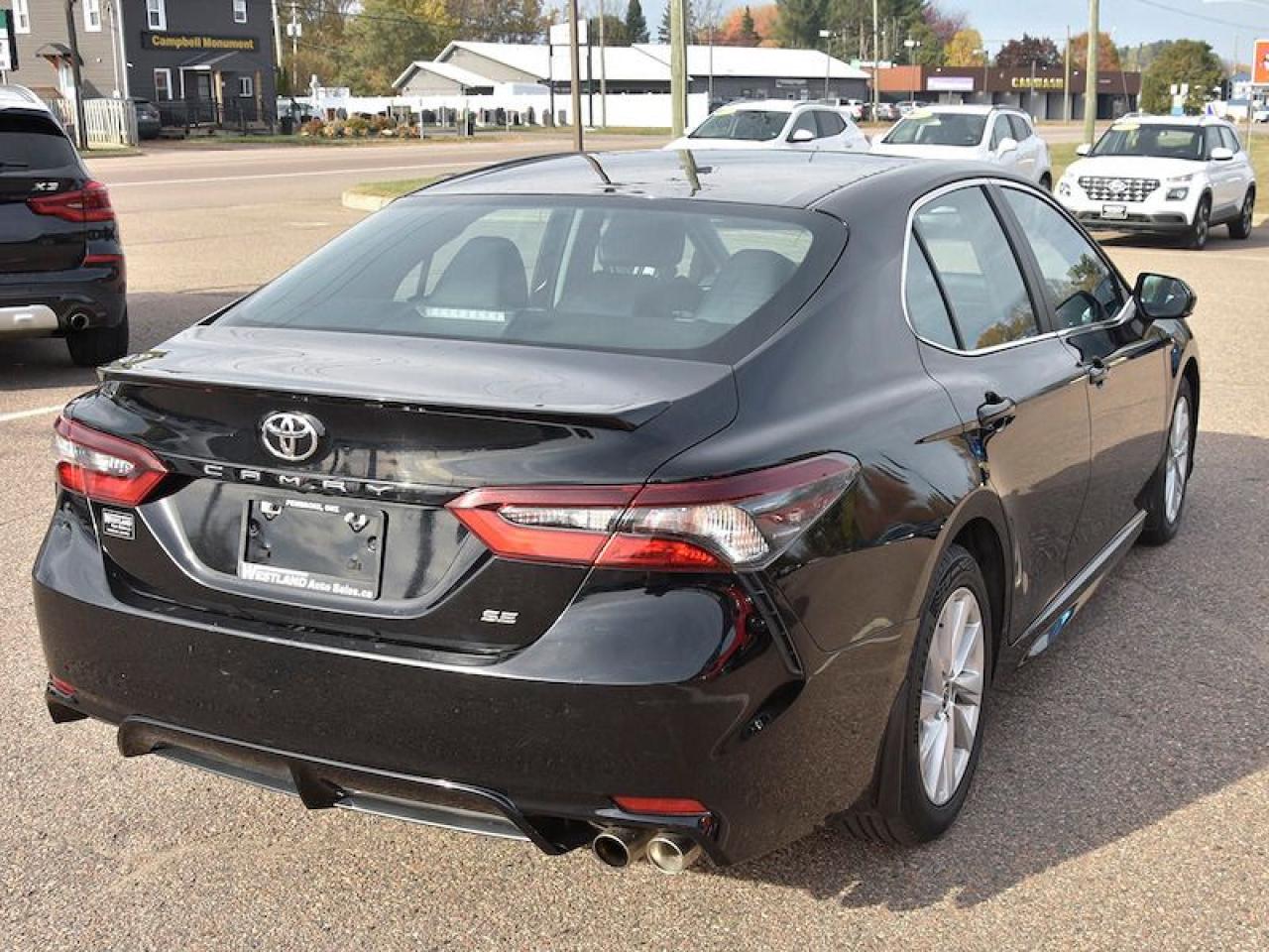 2022 Toyota Camry SE - Photo #3