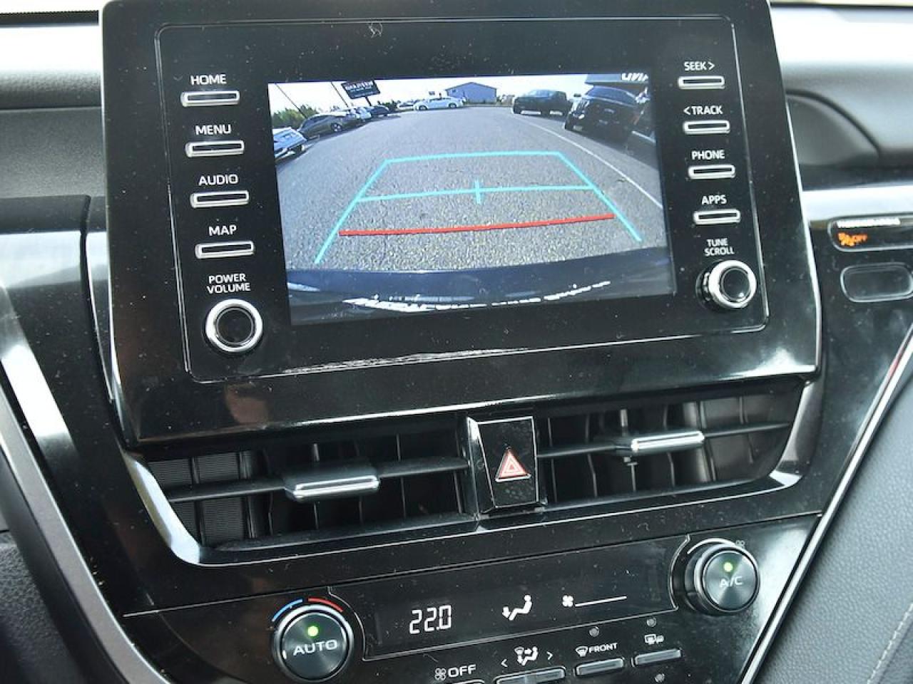 2022 Toyota Camry SE - Photo #8