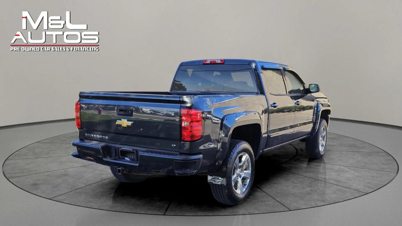 2017 Chevrolet Silverado 1500 4WD CREW CAB 143.5" LT W/1LT Photo4