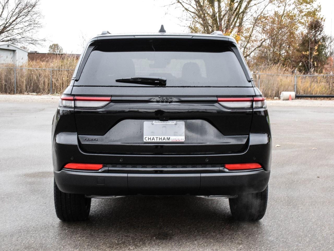 2025 Jeep Grand Cherokee  Photo2