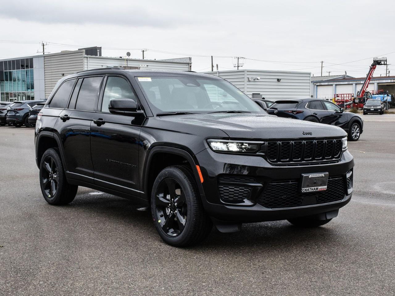 2025 Jeep Grand Cherokee  Photo4