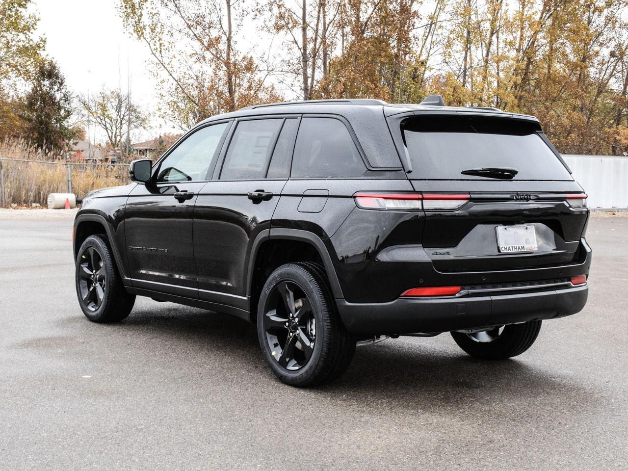 2025 Jeep Grand Cherokee  Photo