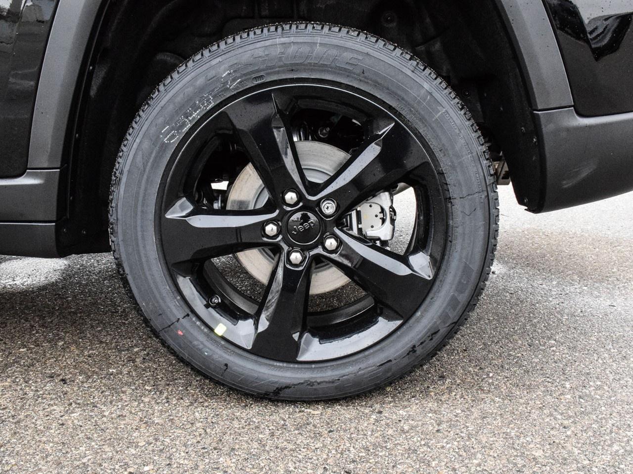 2025 Jeep Grand Cherokee  Photo