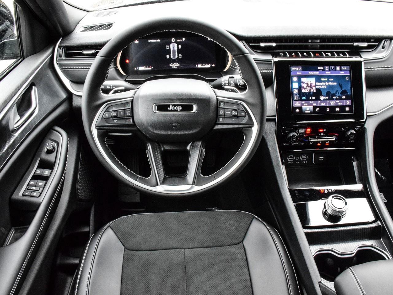 2025 Jeep Grand Cherokee  Photo