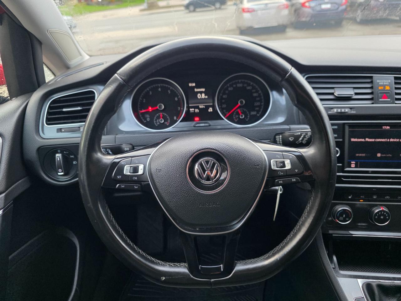 2018 Volkswagen Golf 1.8 TSI Trendline MANUAL | Backup Camera |  Apple Car Play | Android Auto | Heated Seats Photo