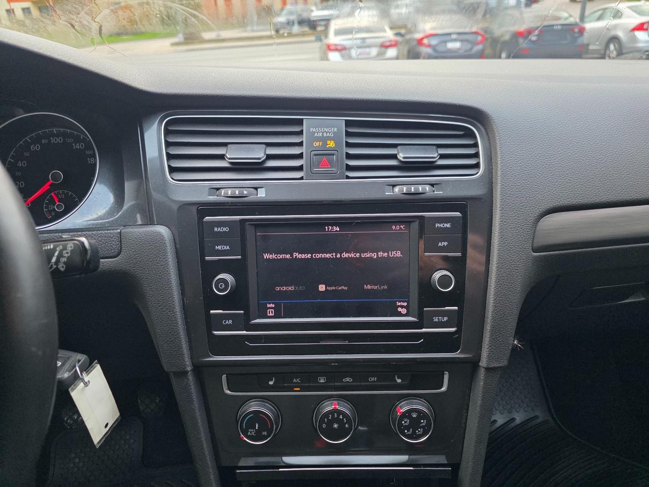 2018 Volkswagen Golf 1.8 TSI Trendline **SALE PENDING** Photo