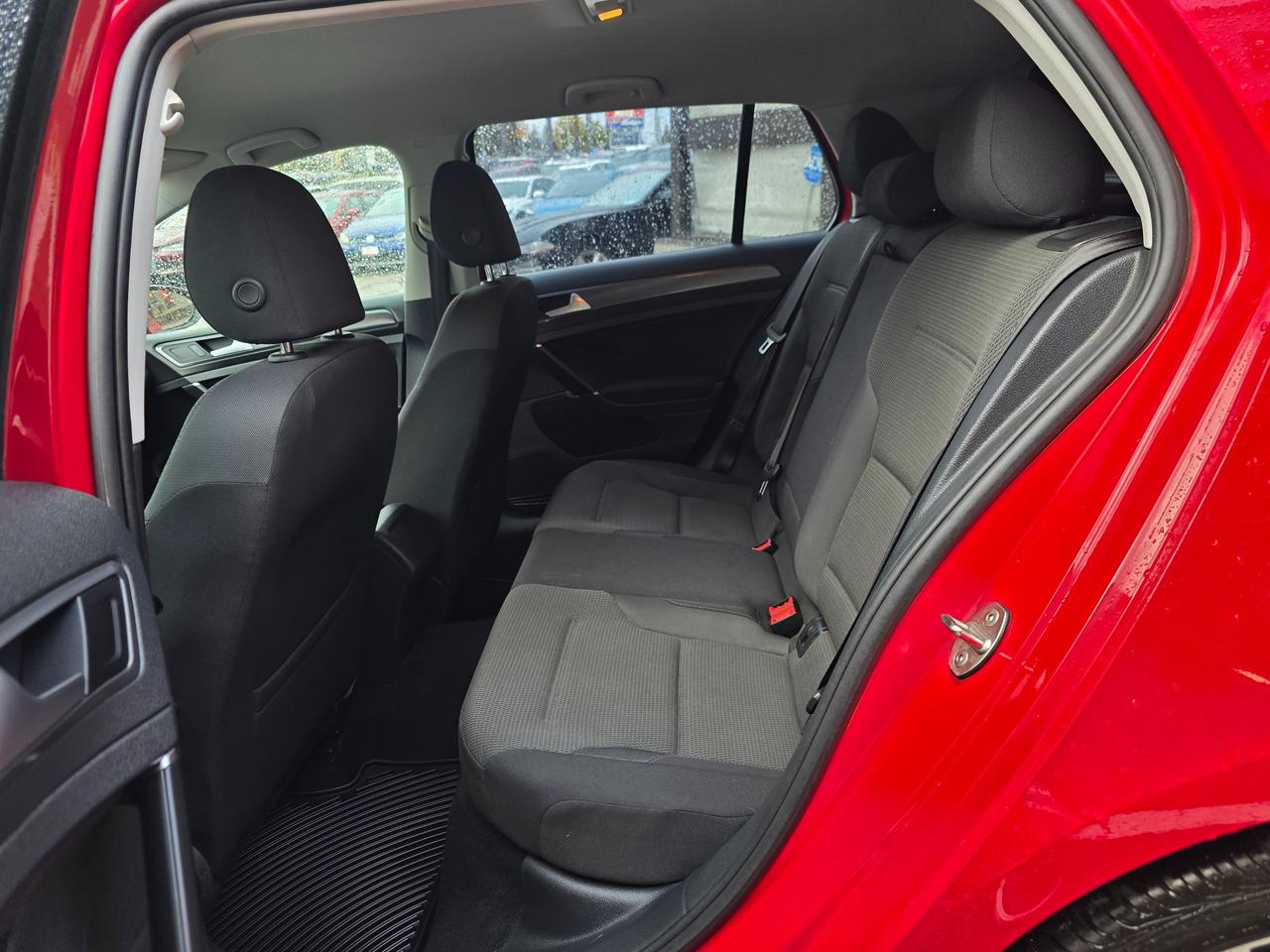 2018 Volkswagen Golf 1.8 TSI Trendline **SALE PENDING** Photo