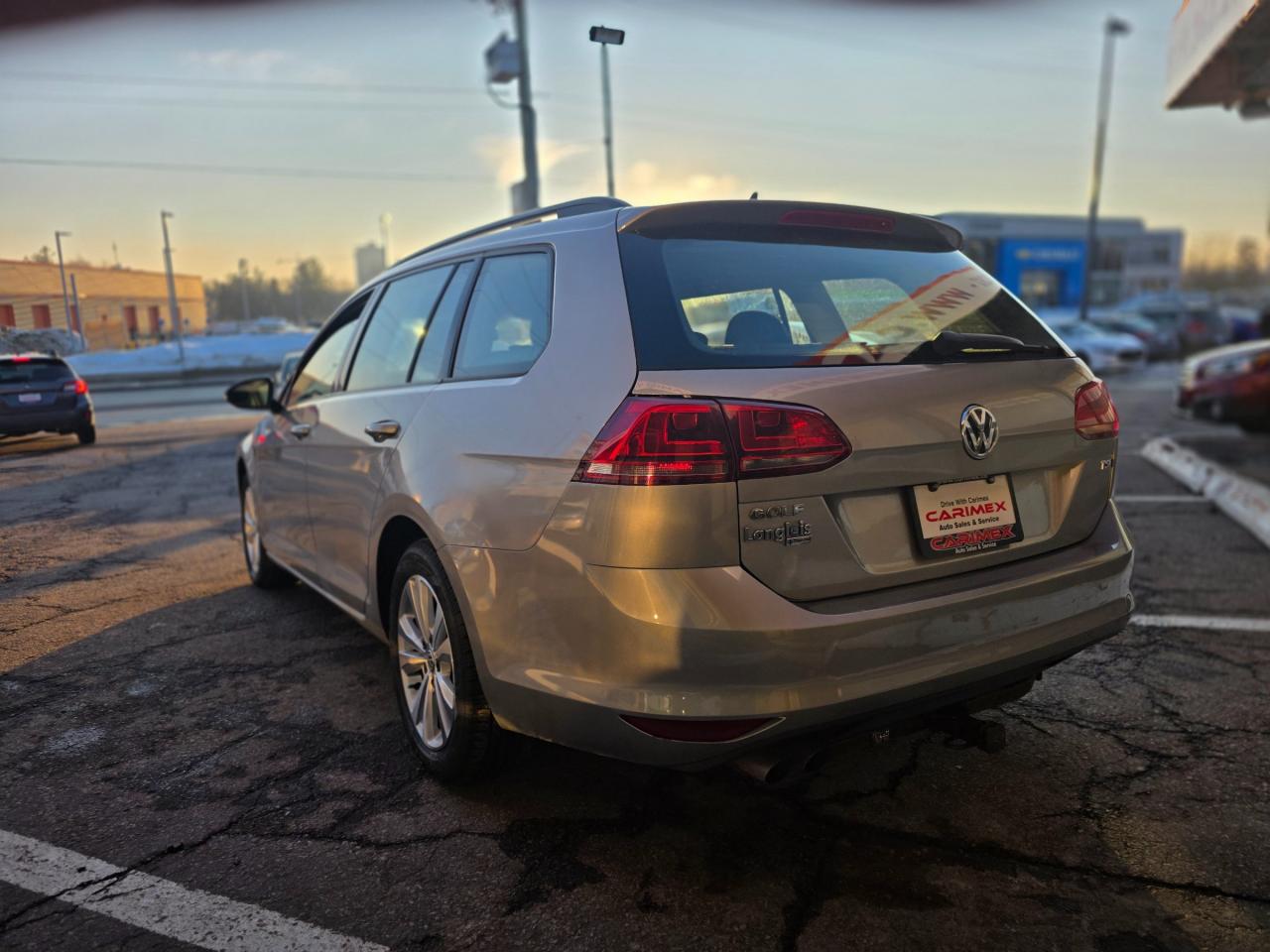 2017 Volkswagen Golf Sportwagen 1.8 TSI Trendline Manual | Backup Camera | Heated Seats | Apple Car Play | Android Auto Photo2