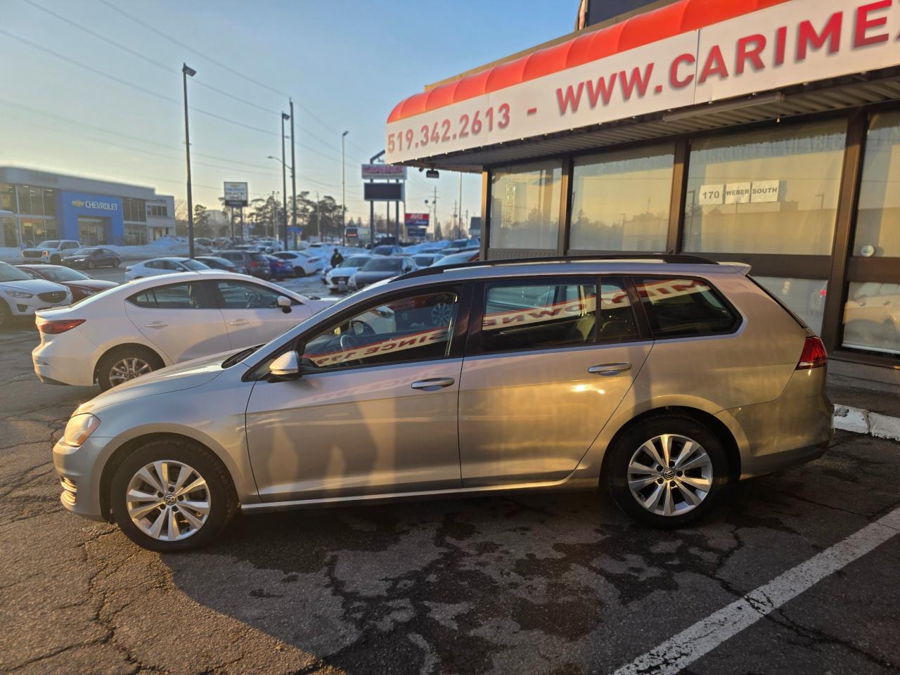 2017 Volkswagen Golf Sportwagen 1.8 TSI Trendline Manual | Backup Camera | Heated Seats | Apple Car Play | Android Auto Photo