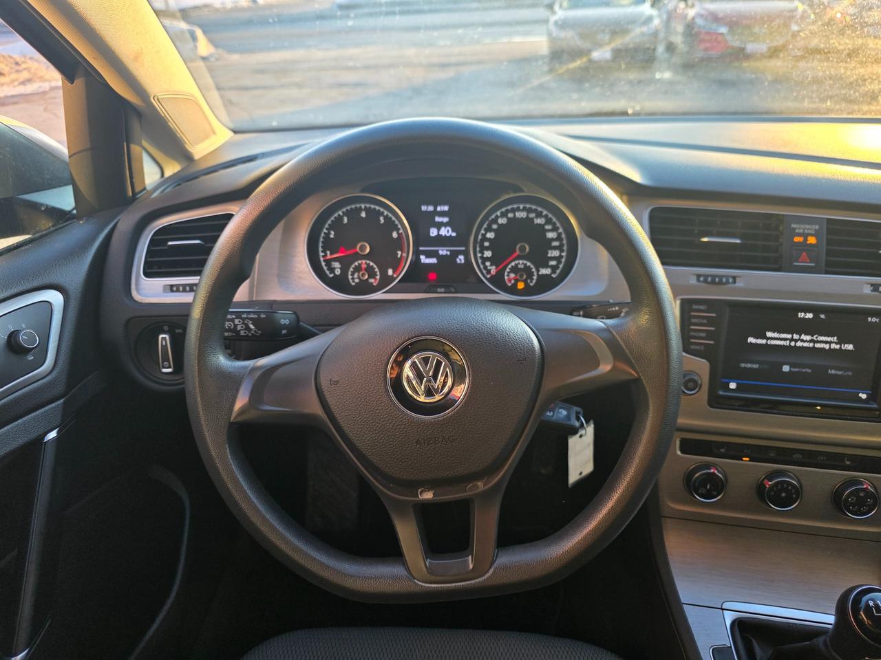 2017 Volkswagen Golf Sportwagen 1.8 TSI Trendline **SALE PENDING** Photo