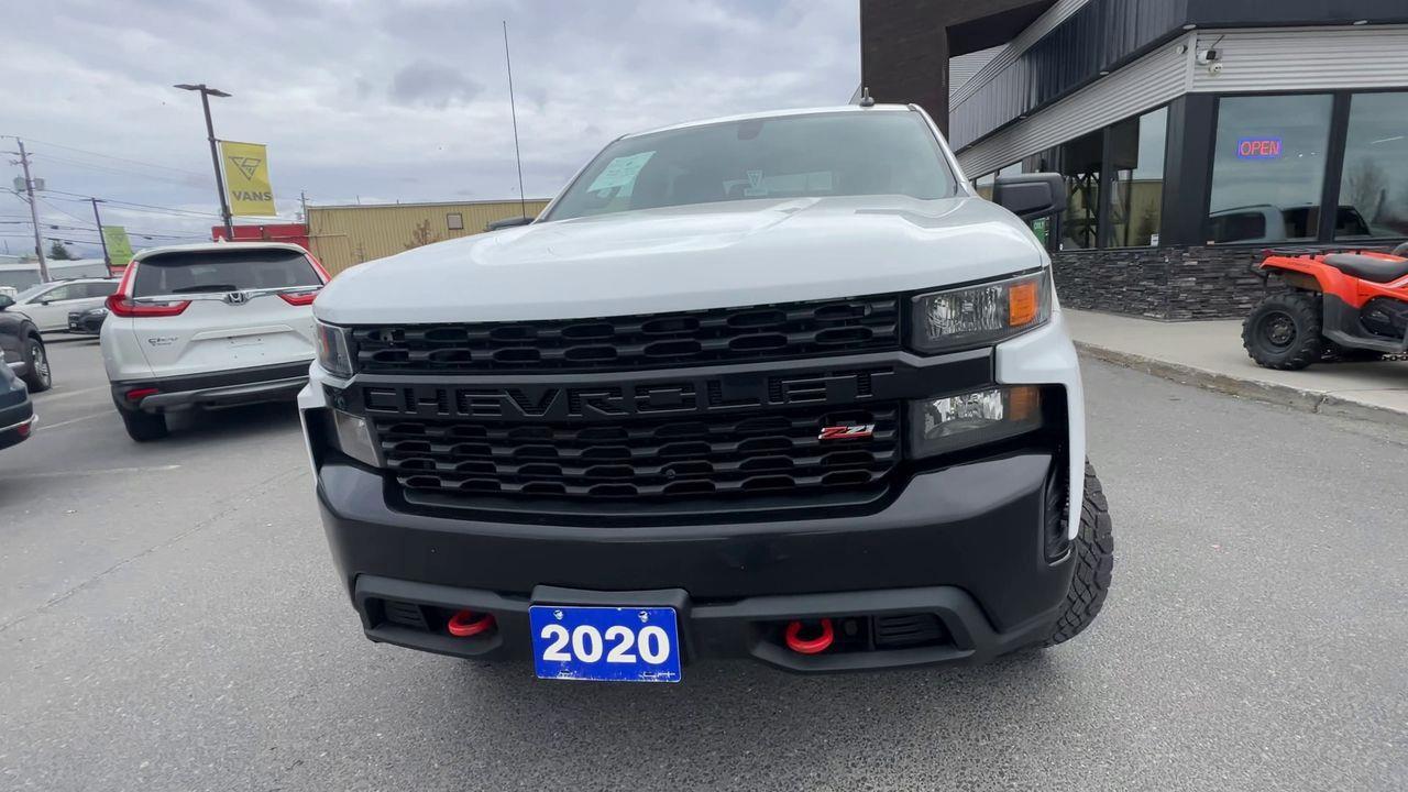2020 Chevrolet Silverado 1500 Silverado Custom Trail Boss 4X4, 6 PASSENGER, SIRIUS XM, NAV, BACK UP CAM!! Photo