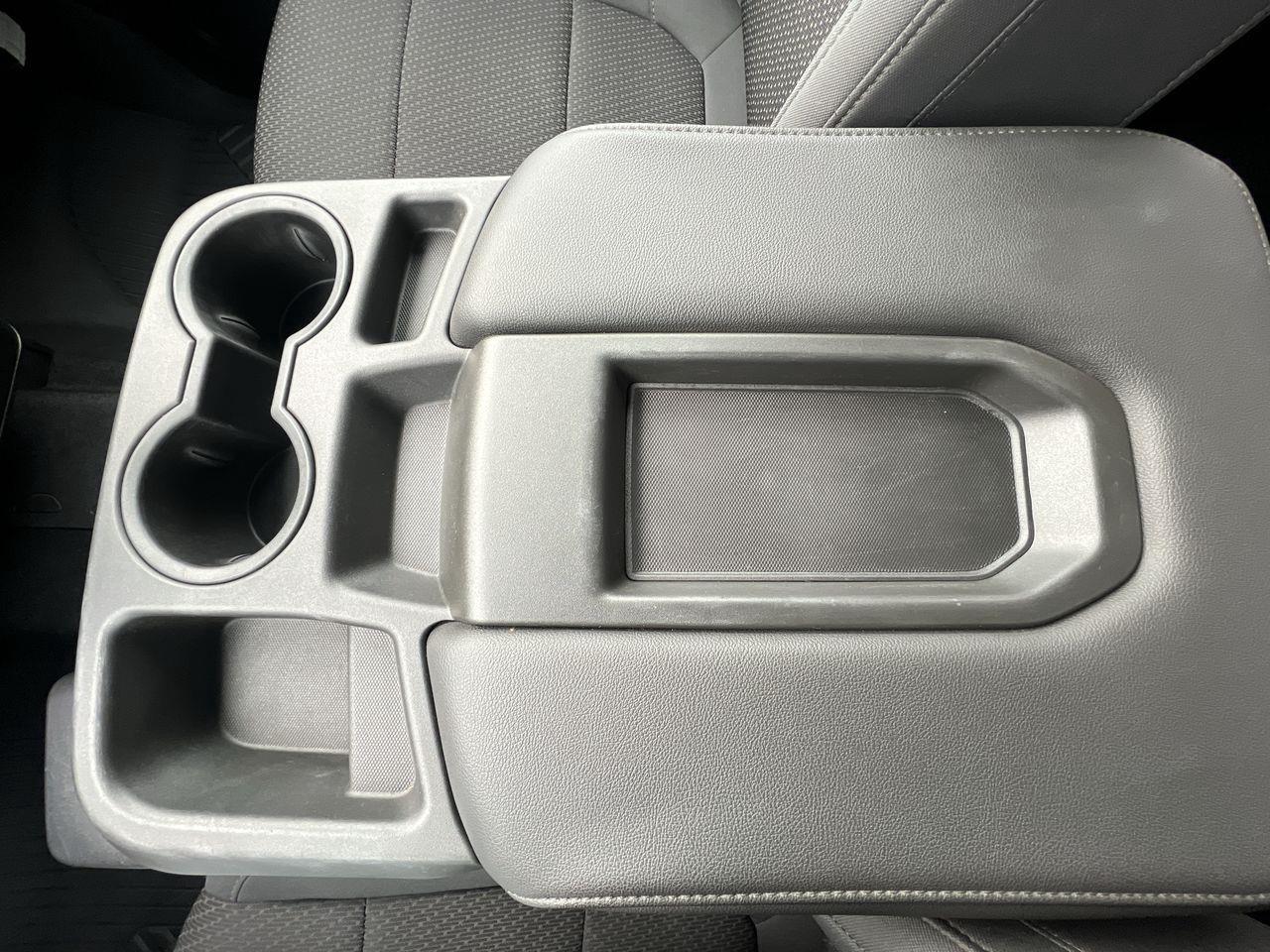 2020 Chevrolet Silverado 1500 Silverado Custom Trail Boss 4X4, 6 PASSENGER, SIRIUS XM, NAV, BACK UP CAM!! Photo