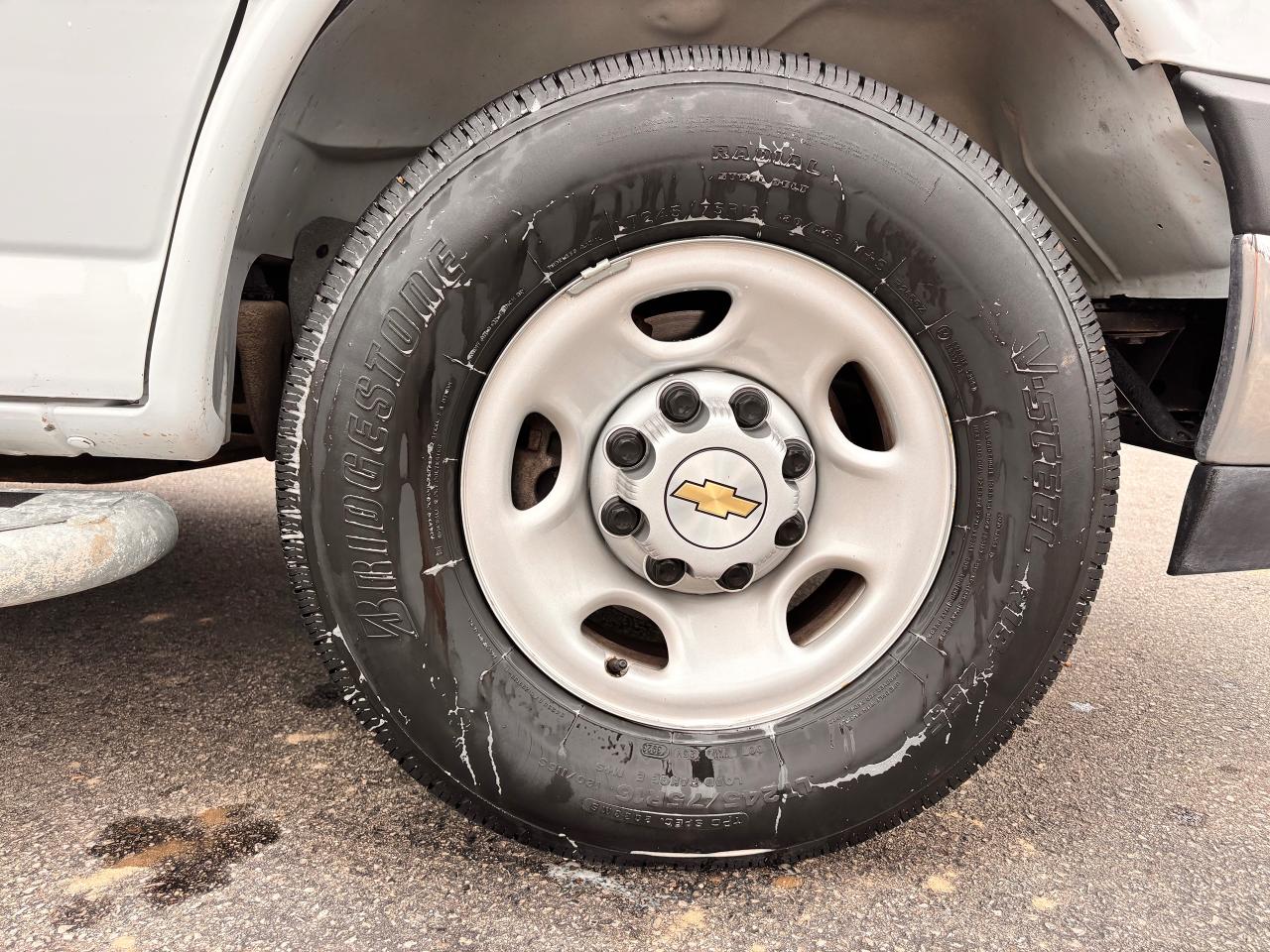 2024 Chevrolet Express Cargo Van FULLY FINANCEABLE, CLEAN TITLE, FACTORY WARRANTY! Photo