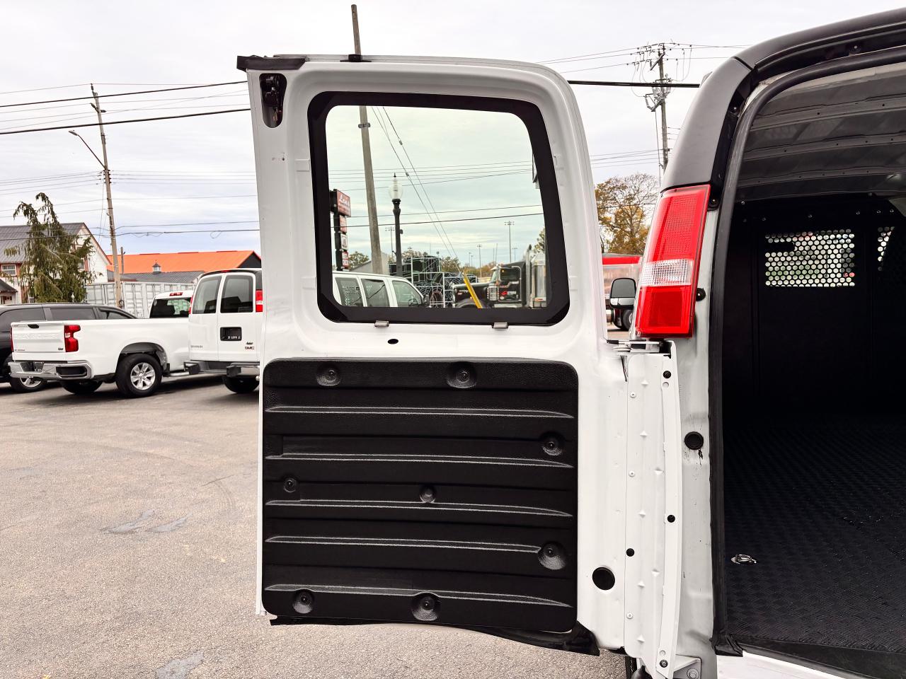 2024 Chevrolet Express Cargo Van FULLY FINANCEABLE, CLEAN TITLE, FACTORY WARRANTY! Photo