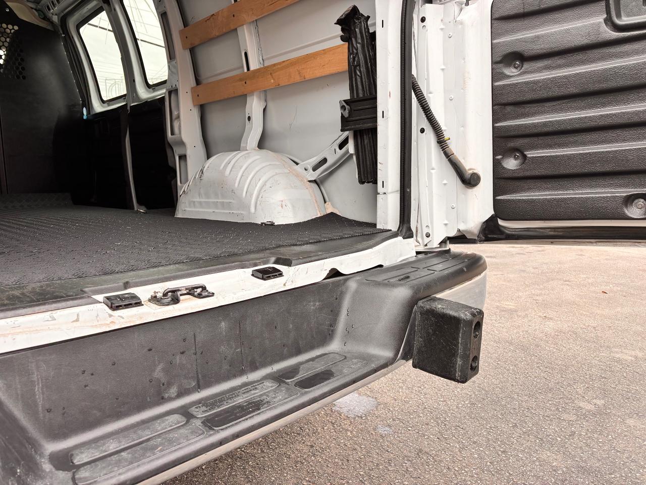 2024 Chevrolet Express Cargo Van FULLY FINANCEABLE, CLEAN TITLE, FACTORY WARRANTY! Photo