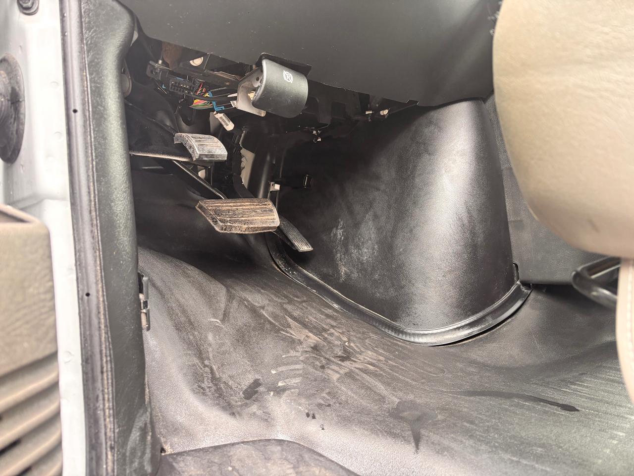 2024 Chevrolet Express Cargo Van FULLY FINANCEABLE, CLEAN TITLE, FACTORY WARRANTY! Photo