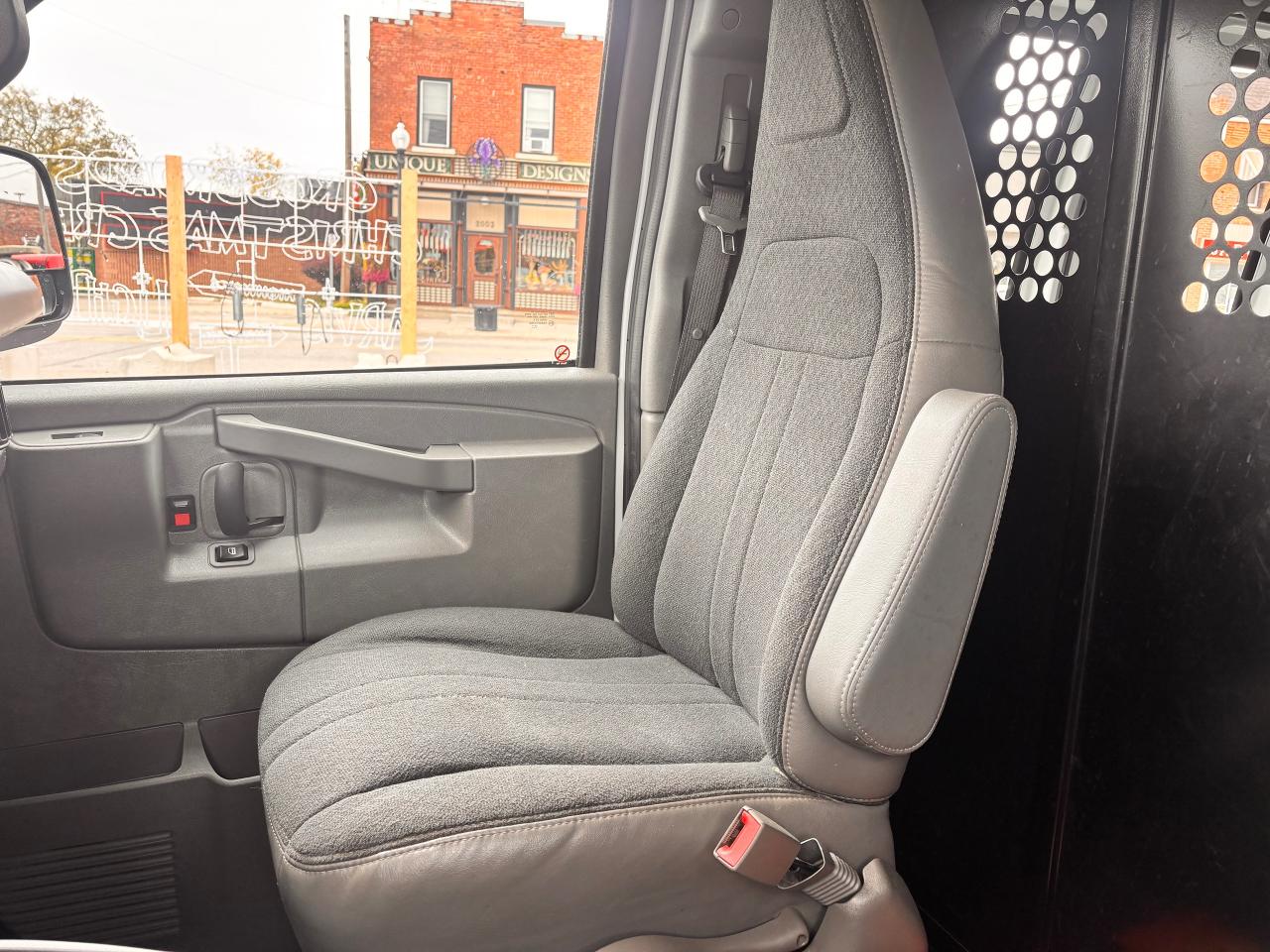 2024 Chevrolet Express Cargo Van FULLY FINANCEABLE, CLEAN TITLE, FACTORY WARRANTY! Photo