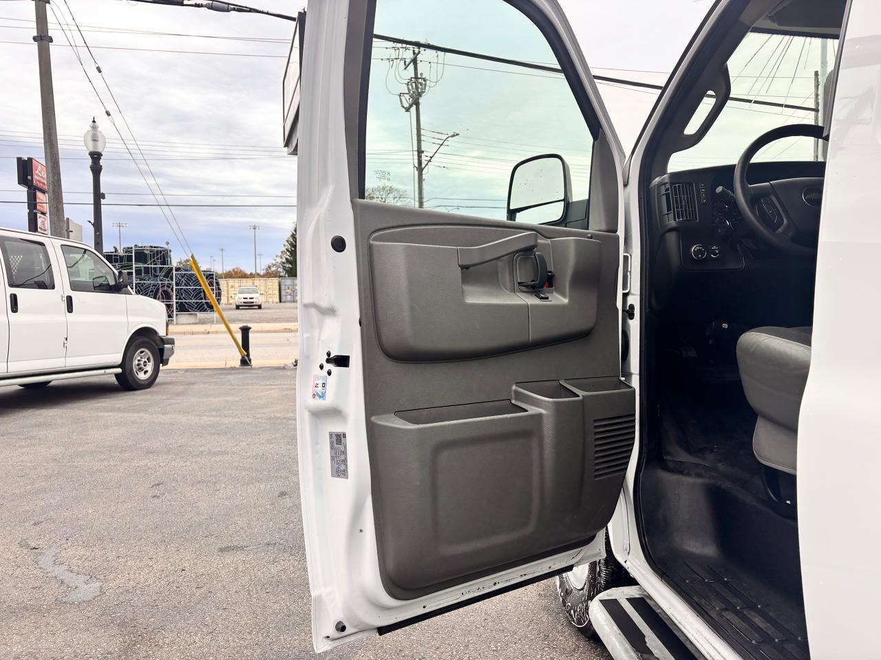 2024 Chevrolet Express Cargo Van FULLY FINANCEABLE, CLEAN TITLE, FACTORY WARRANTY! Photo