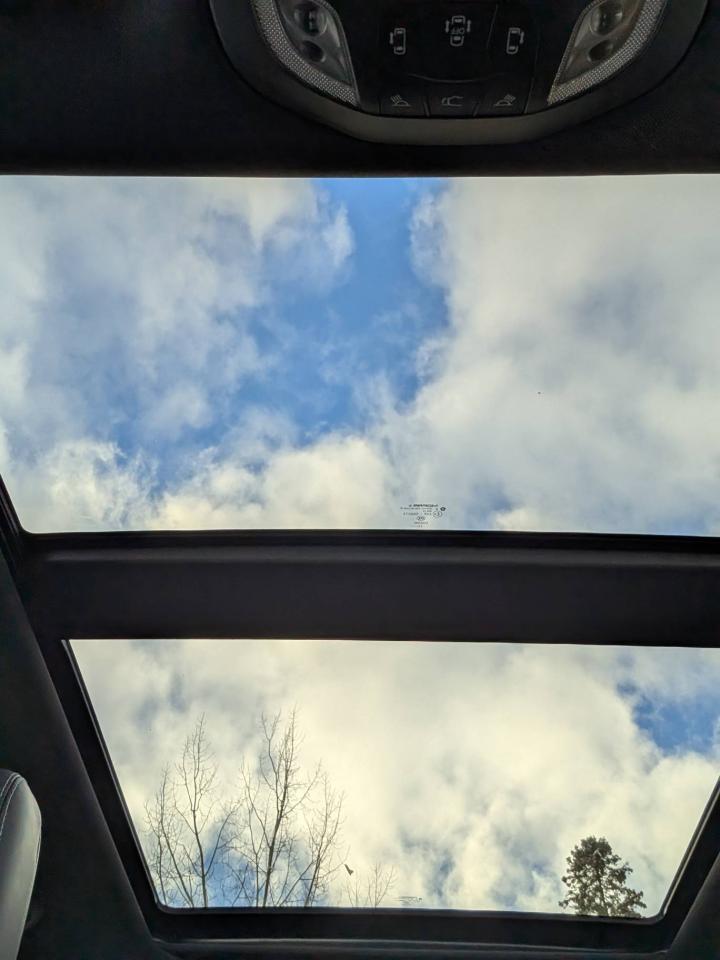 2026 Chrysler Pacifica Limited trailer tow group, "s" appearance group Photo