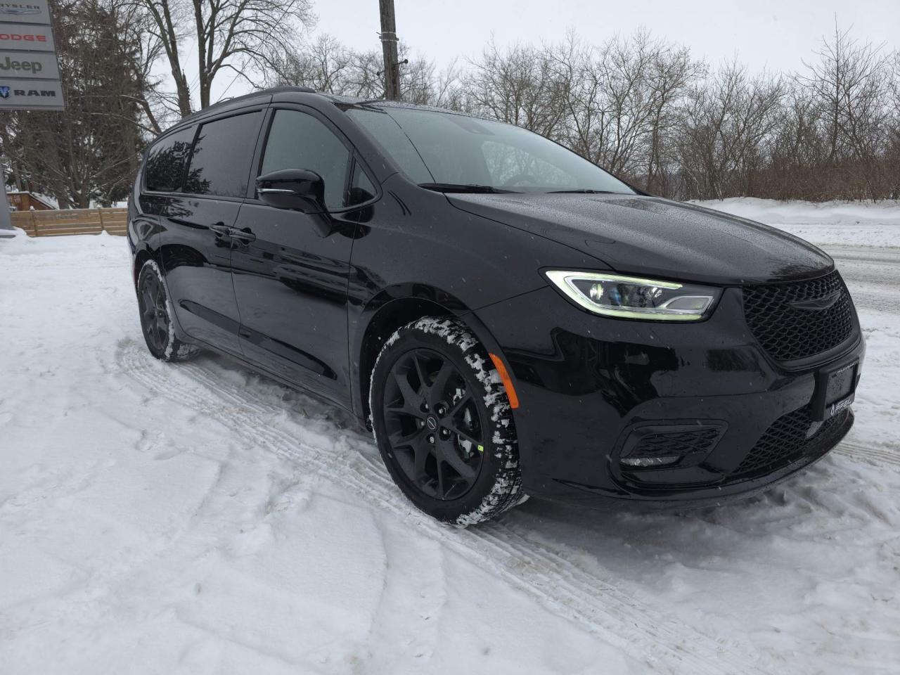 2026 Chrysler Pacifica Limited NAPPA LEATHER SEATING! REMOTE START! Photo