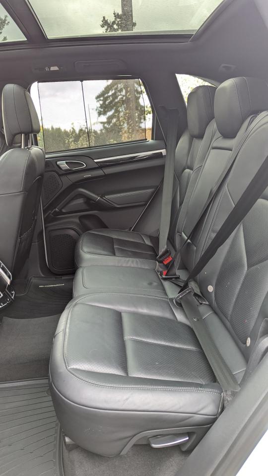 2014 Porsche Cayenne  - Photo #12