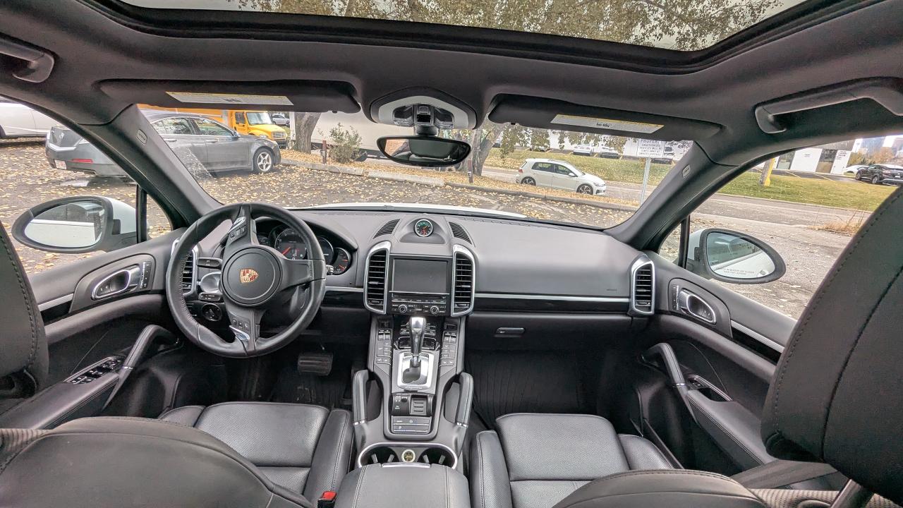 2014 Porsche Cayenne  - Photo #9