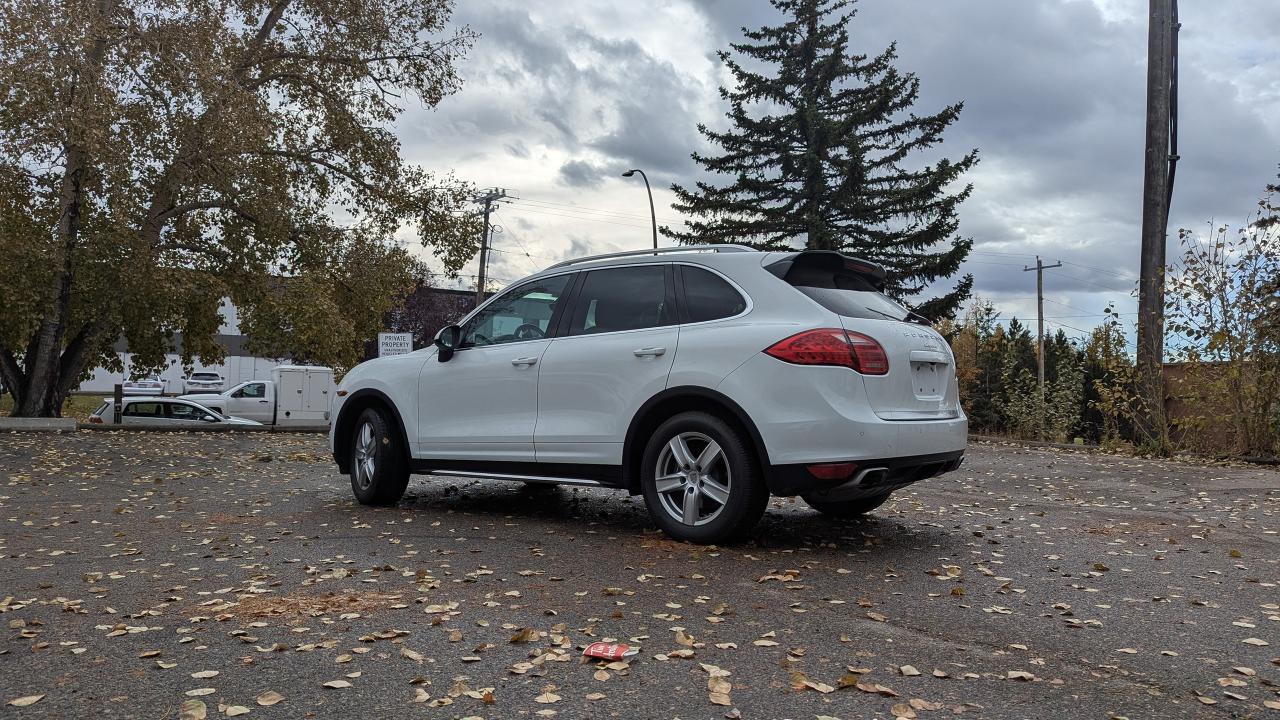 2014 Porsche Cayenne  - Photo #7
