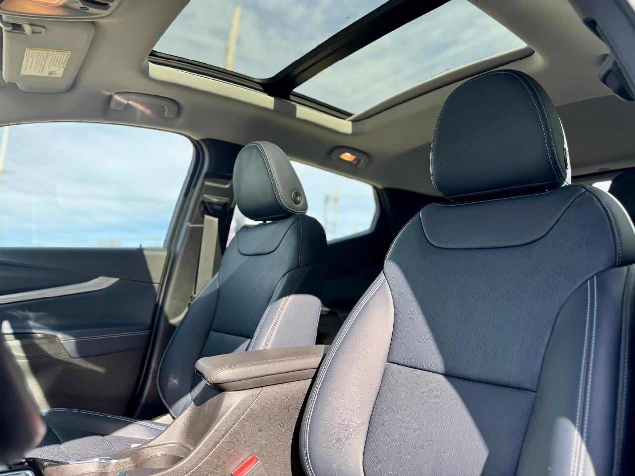 2023 Chevrolet Bolt EUV Premier One Owner | Panoramic Roof | Climate Seats - Photo #29