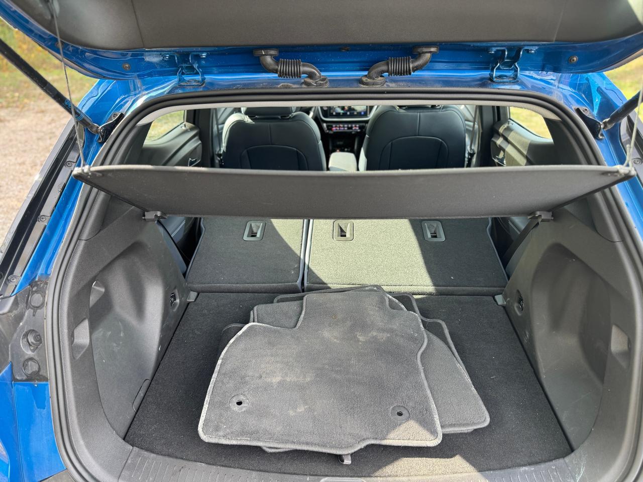 2023 Chevrolet Bolt EUV Premier One Owner | Panoramic Roof | Climate Seats - Photo #43