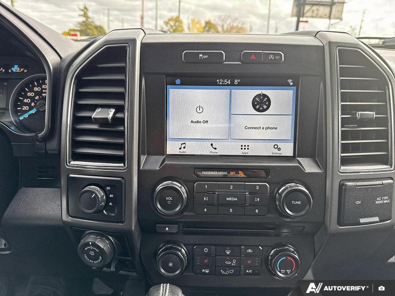 2018 Ford F-150 SPORT / NO ACCIDENTS /  5.0L / ROOF / NO ACCIDENTS - Photo #16