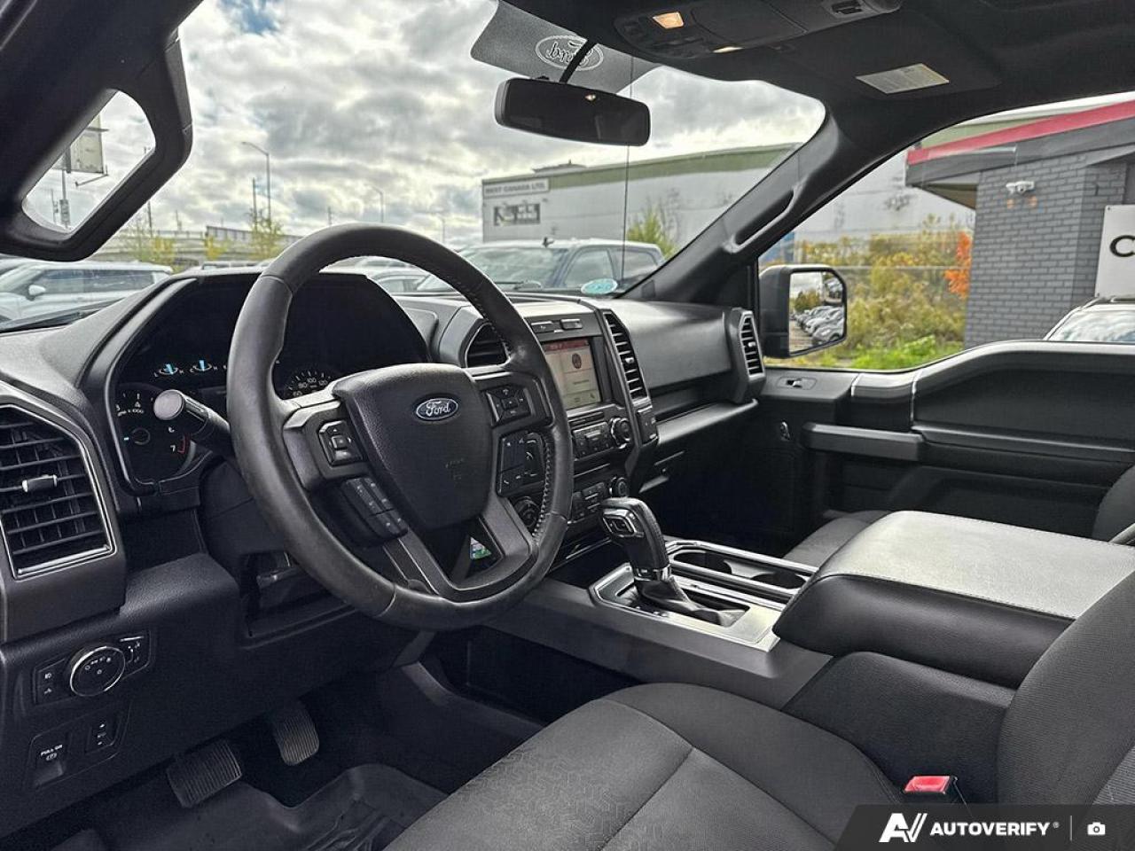 2018 Ford F-150 SPORT / NO ACCIDENTS /  5.0L / ROOF / NO ACCIDENTS - Photo #10