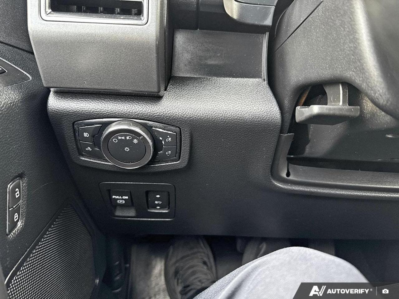 2018 Ford F-150 SPORT / NO ACCIDENTS /  5.0L / ROOF / NO ACCIDENTS - Photo #15