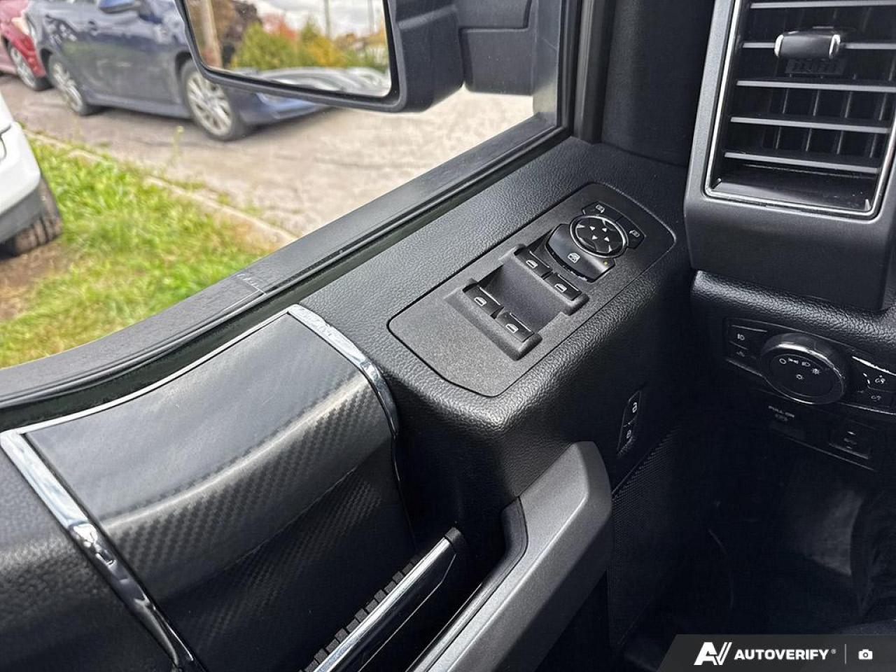 2018 Ford F-150 SPORT / NO ACCIDENTS /  5.0L / ROOF / NO ACCIDENTS - Photo #14