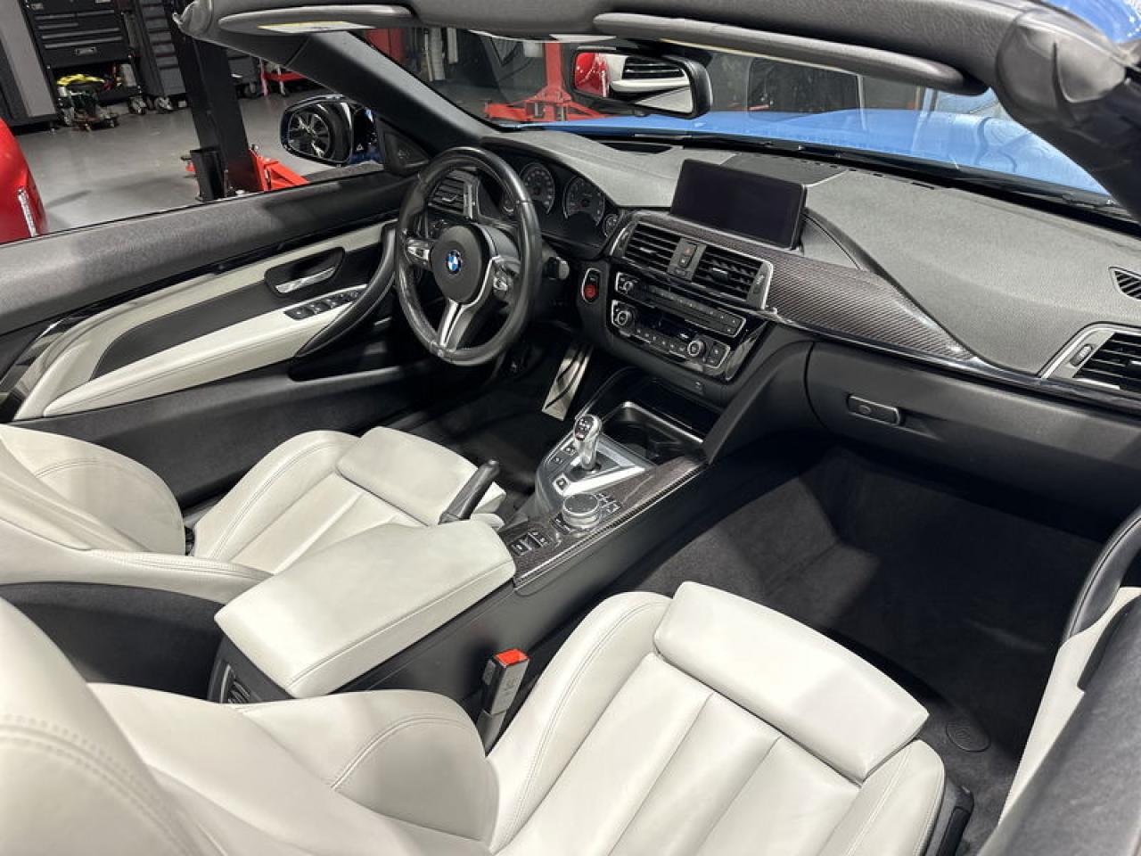 2018 BMW M4 Cabriolet - Photo #11