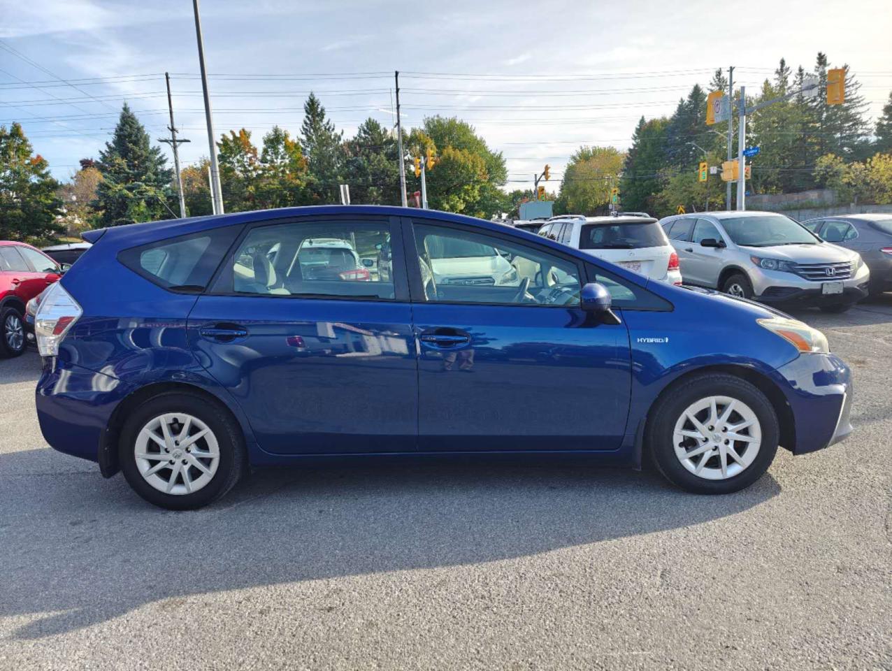 2013 Toyota Prius v  - Photo #5