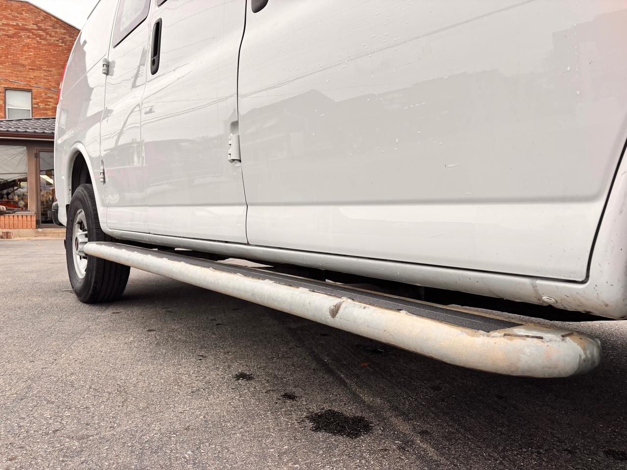 2023 GMC Savana Cargo Van FULLY FINANCEABLE, FACTORY WARRANTY, CLEAN RECORDS Photo